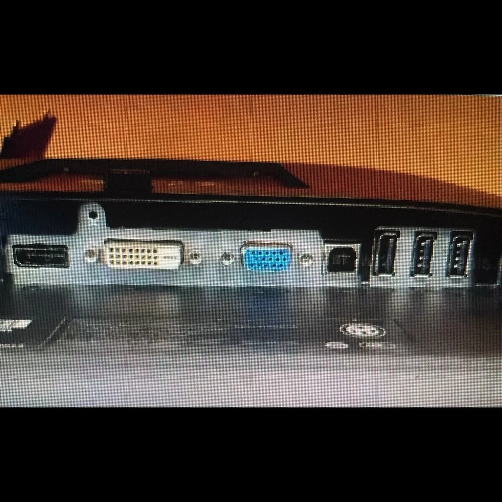 19” Dell 1914SF Monitors